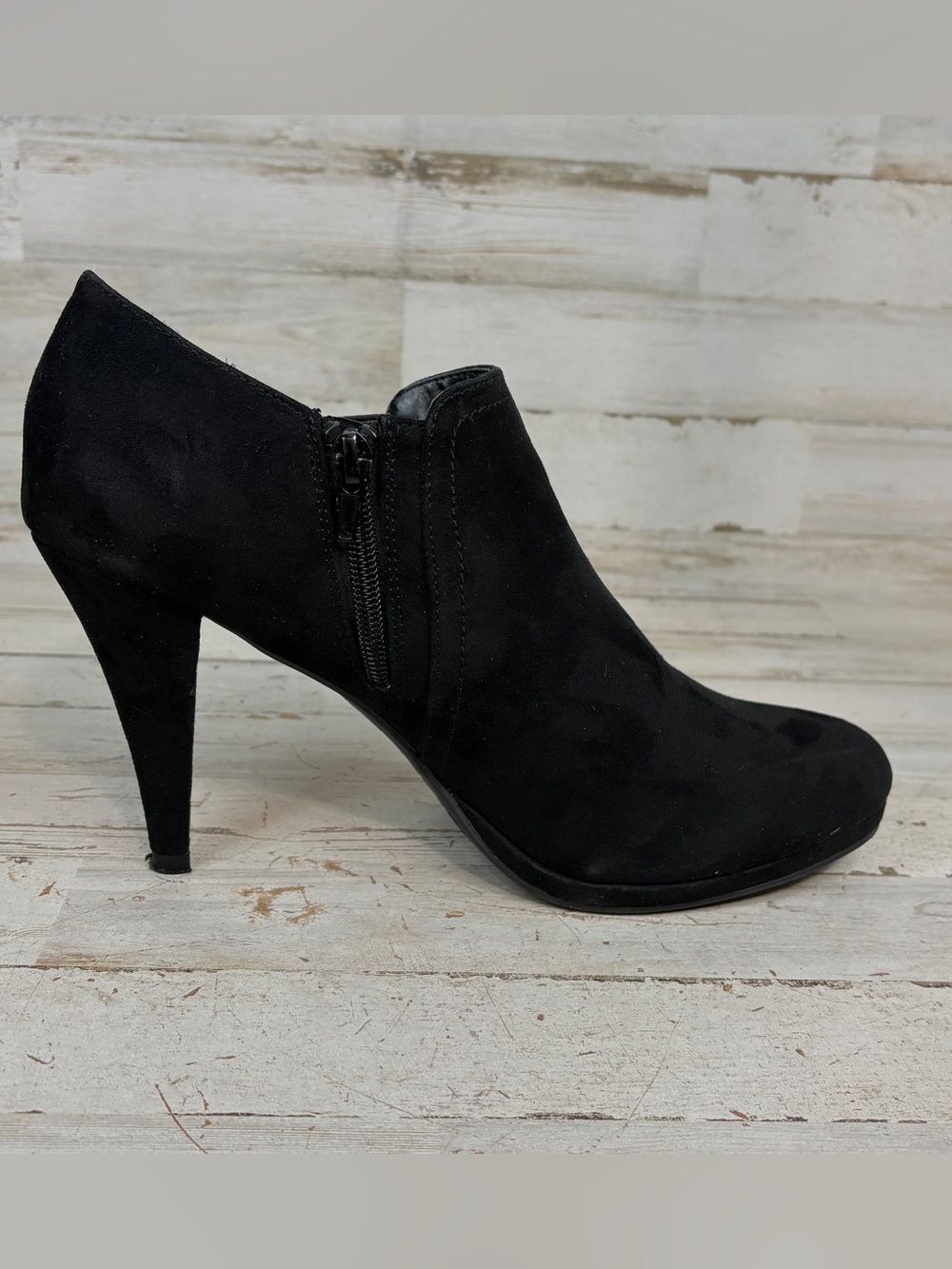 Fergalicios By Fergie Black Sueded Ankle Booties Sz 10 High Heel Side Zip Cassie